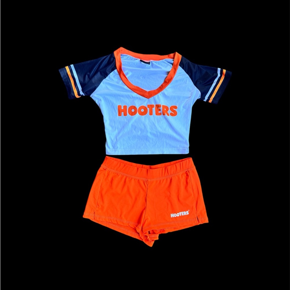 HOOTERS SPORTS TOP